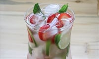 Strawberry Detox Water Recipe Card